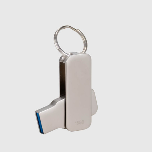 ACCESORIO TECNOLÓGICO LLAVERO USB
